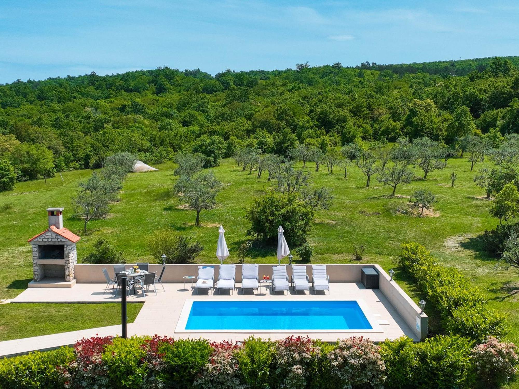 Casa Ivanovac With Pool And Large Front Yard Rasa Exterior photo